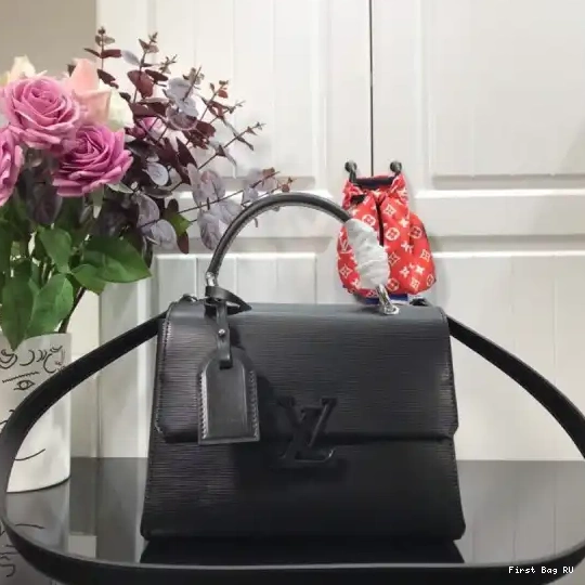 First bag PM GRENELLE VUITTON LOUIS 0701